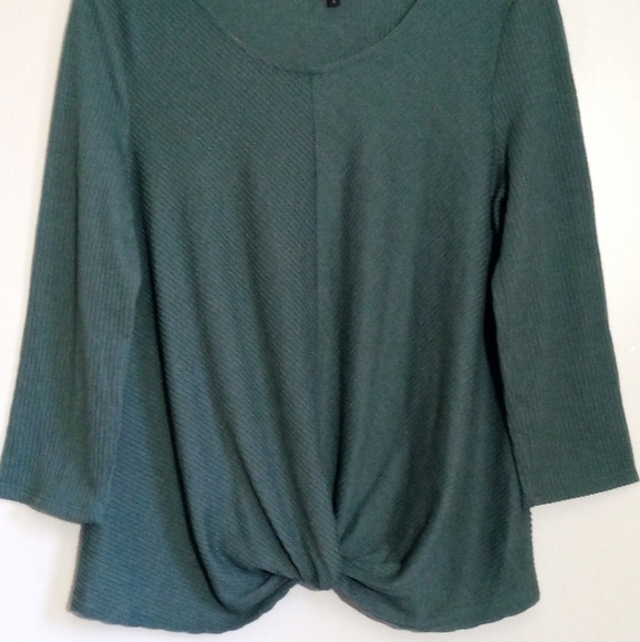 W5 forest green ribbed scoop neck top hem knot women size L - Picture 2 of 6